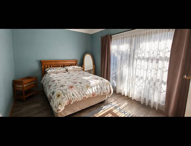 4 BEDROOM HOUSE FOR SALE IN GOLF PARK